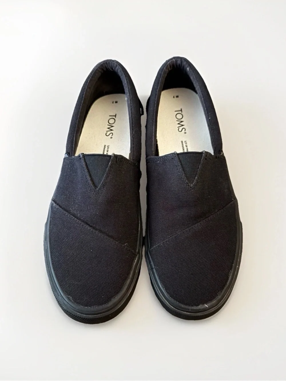 TOMS Black Canvas Slip-On Deck Shoes Men’s 7 NWOB **Free Shipping**